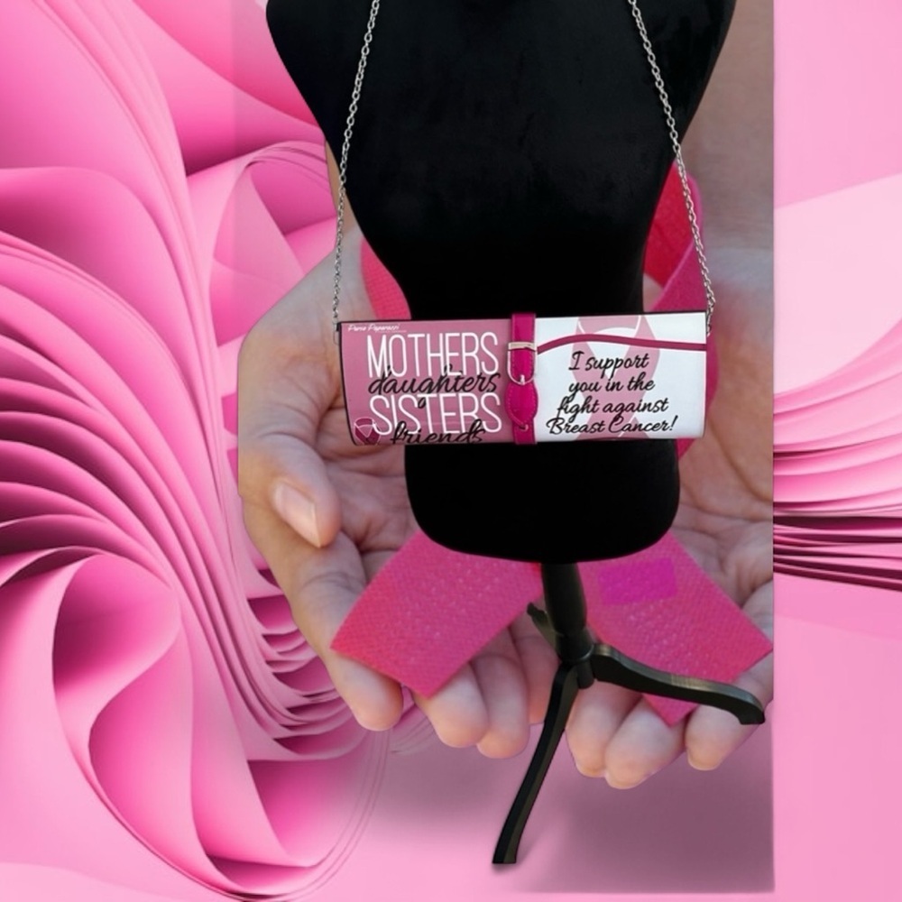 Purse paparazzi made this absolutely beautiful purse for breast cancer awareness